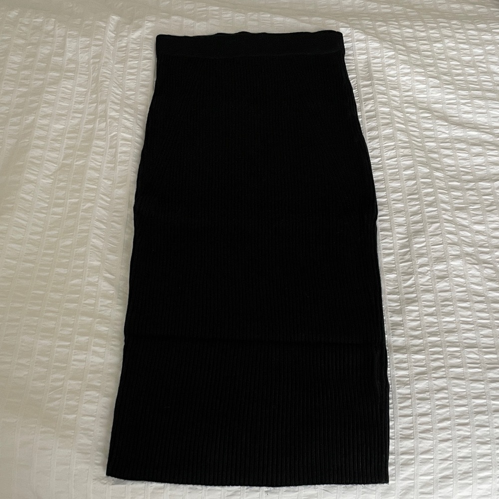 Ribbed Midi Sweater Skirt
